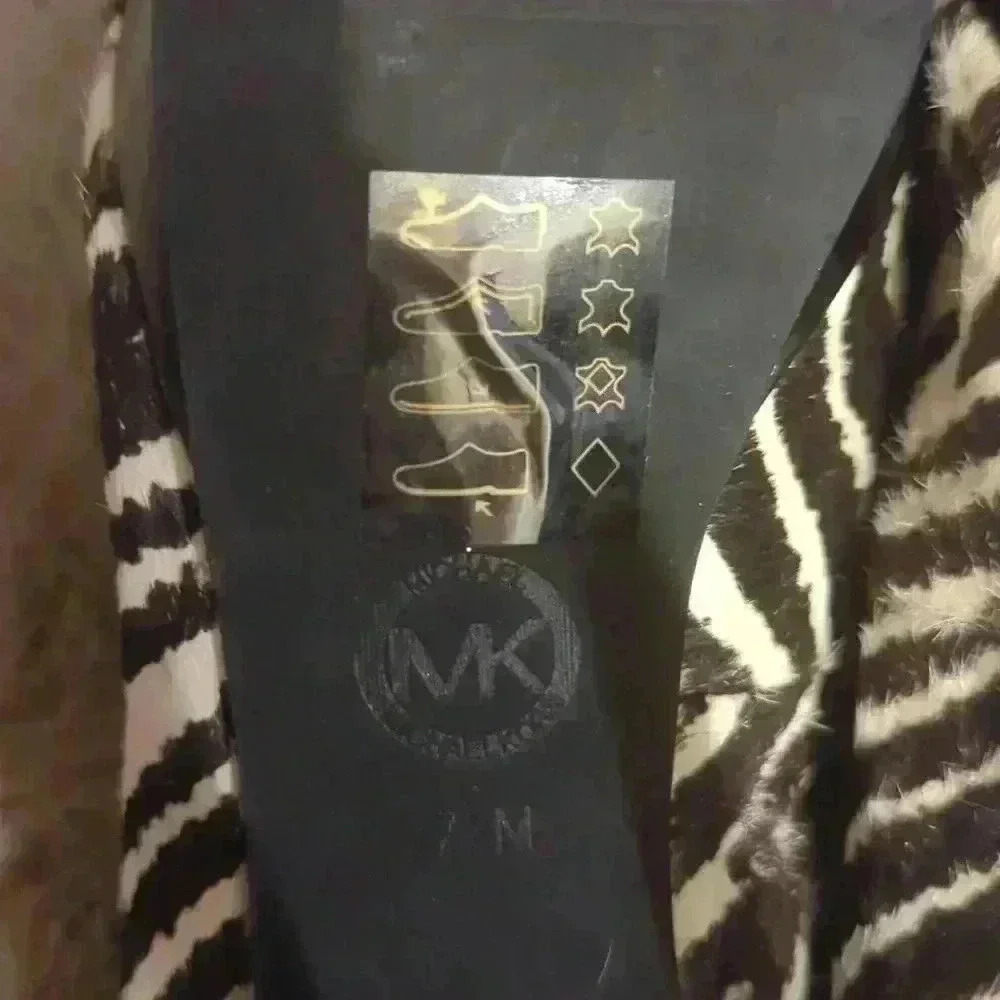 Michael Kors Real dyed cow hair zebra print heels. Size 7 1/2 - Picture 7 of 8